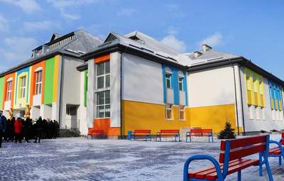 На Львовщине достроили школу, которую начали возводить еще в СССР: почему не могли закончить