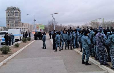 Протести в Казахстані не вщухають, попри зниження ціни на газ