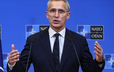 Столтенберга, полномочия которого истекают осенью, просят остаться генсеком НАТО