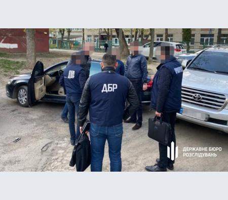 3 тисячі доларів за 3 тисячі доларів за