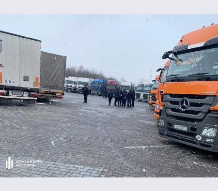 російські вантажівки