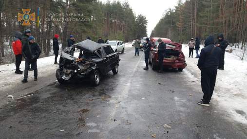 У моторошну автотрощу на Харківщині потрапили 5 авто: постраждала 6-річна дитина