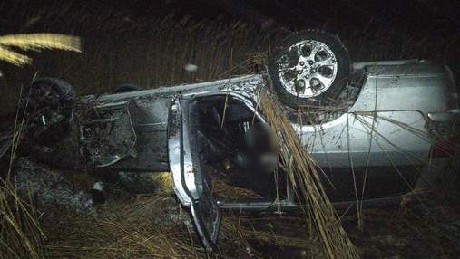 В Одесской области пьяный водитель слетел в кювет и перевернулся: погибла молодая девушка