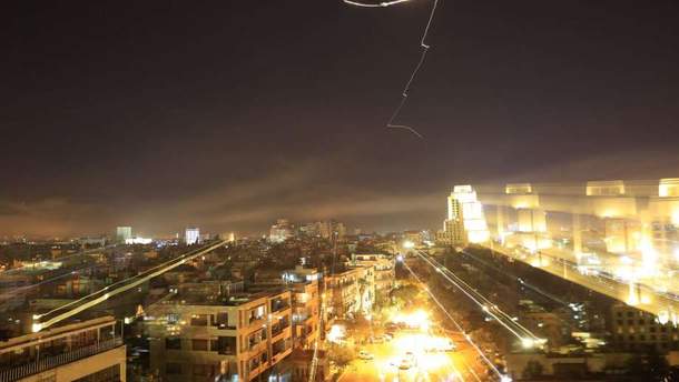 Дилема для Заходу: іноземні ЗМІ про шляхи вирішення конфлікту в Сирії після ракетного удару США 