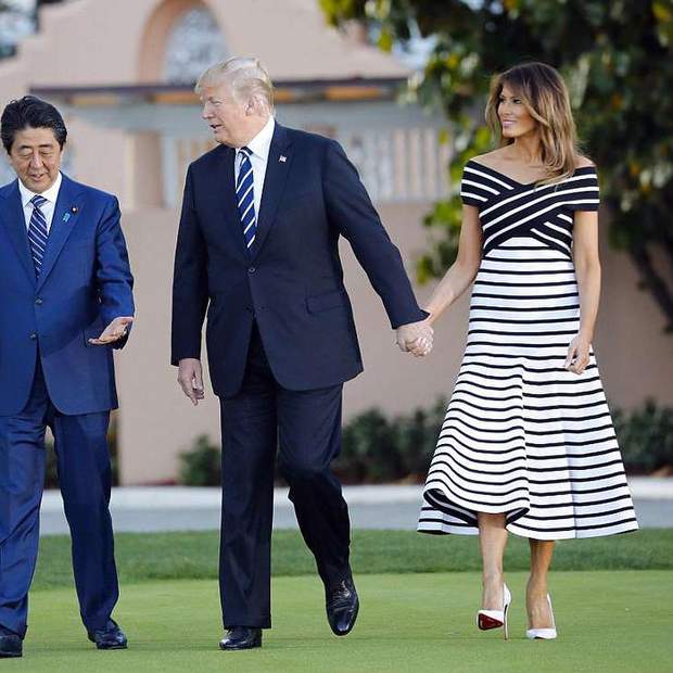 Розкішна Меланія Трамп вбрала елегантну сукню на офіційний захід: фото