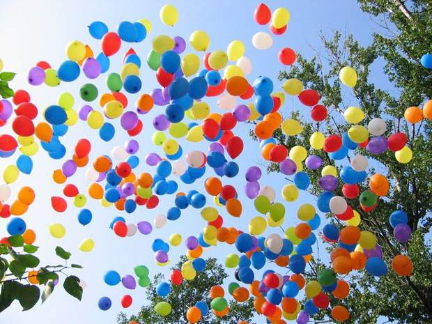 Привітання зі святом останнього дзвоника від батьків, школярів, вчителів та директора школи