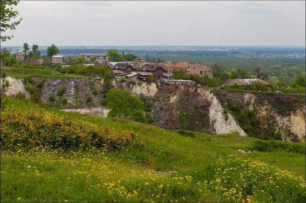 какое море в луганске