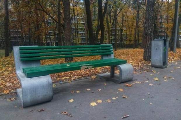 Київ дизайн лавка комунальники фарба ЖЕК скандал