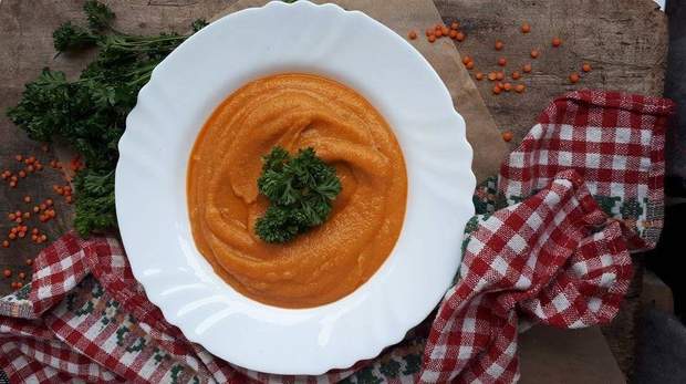 Крем-суп із червоної сочевиці Крем-суп із червоної сочевиці