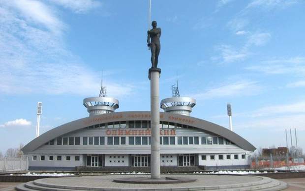 У центрі Донецька встановлено пам'ятник легендарному легкоатлетові