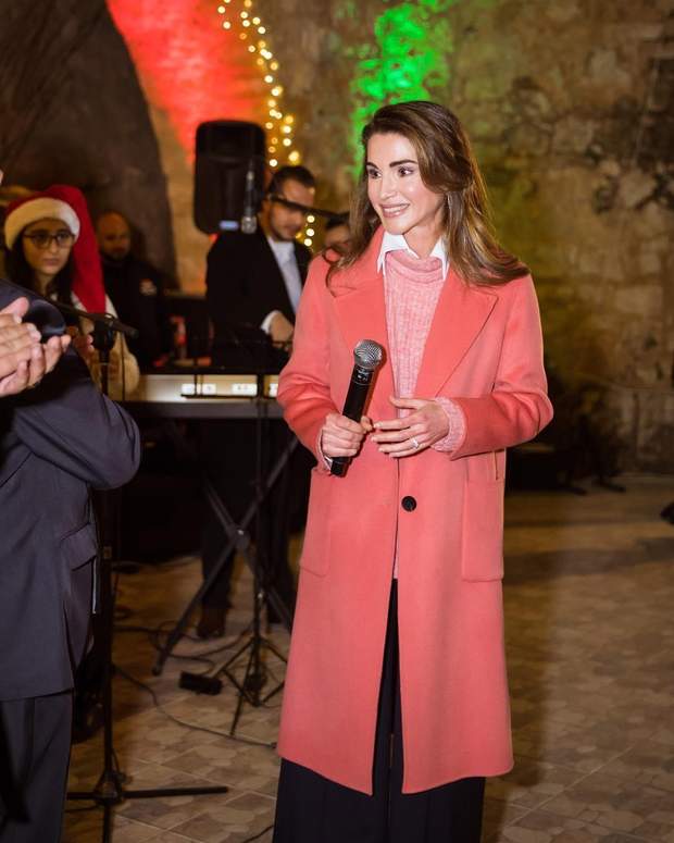  Queen Rania 