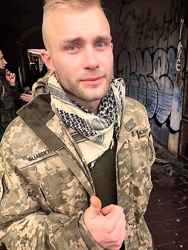 Герой боїв за Авдіївку Львівський ярмарок Герой боїв за Авдіївку Львівський ярмарок