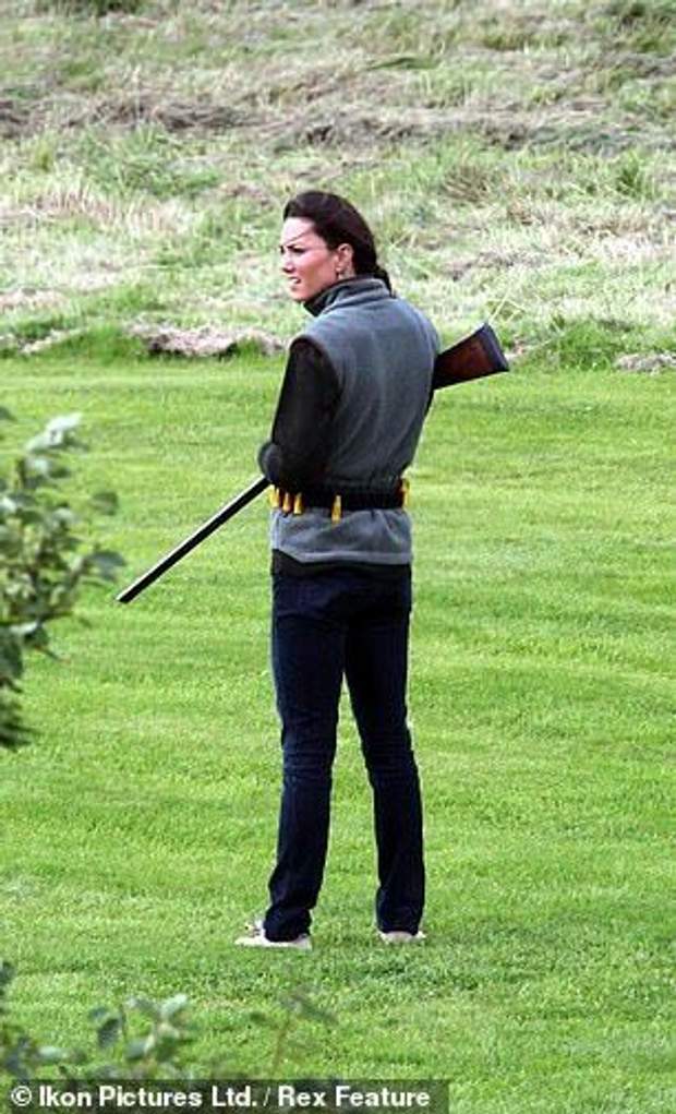  Kate Middleton on the hunt 