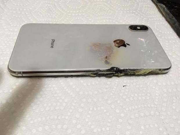  The iPhone Xs Max exploded in the pocket of the user 