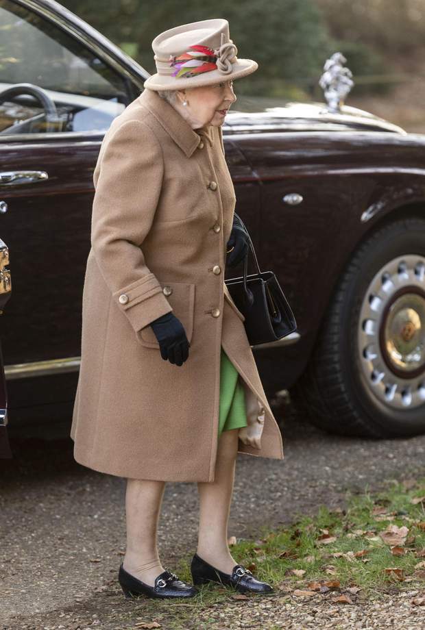  Elizabeth II visited the church 