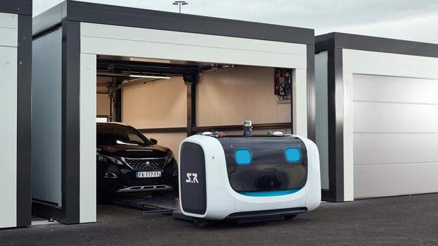 На стоянці аеропорту роботи розвозитимуть автомобілі по паркомісцях