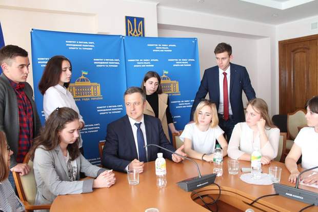 Микола Кулеба, захист дітей