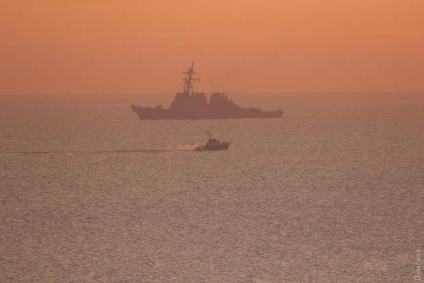 американський військовий корабель есмінець Чорне море