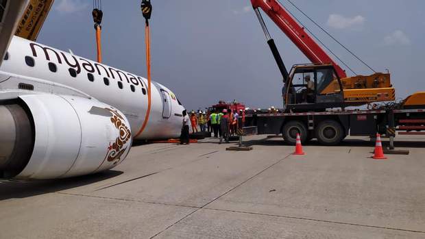 Літак Embraer 190