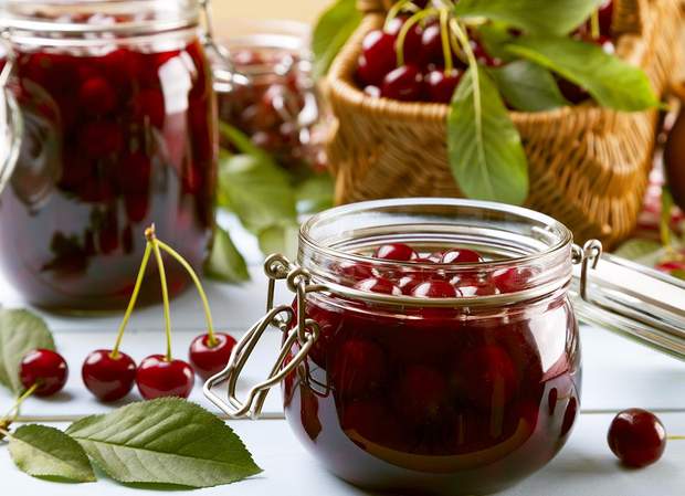 Варення з вишень 