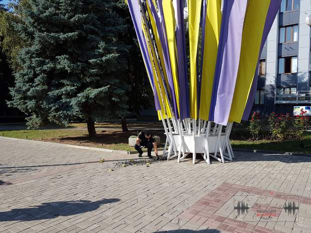 прапори Бахмут підпал