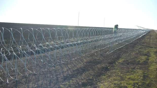 Стіну на кордоні з РФ будують вже 5 років Стіну на кордоні з РФ будують вже 5 років
