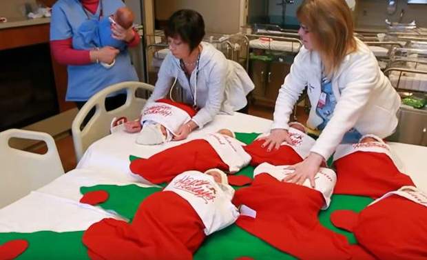 Різдвяні панчохи для дітей шиють волонтери