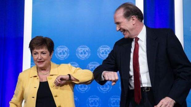 Привітання ліктями