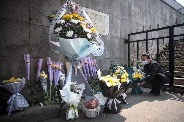 Втім, цьогоріч влада вирішила першочергово вшанувати пам'ять жертв епідемії коронавірусу