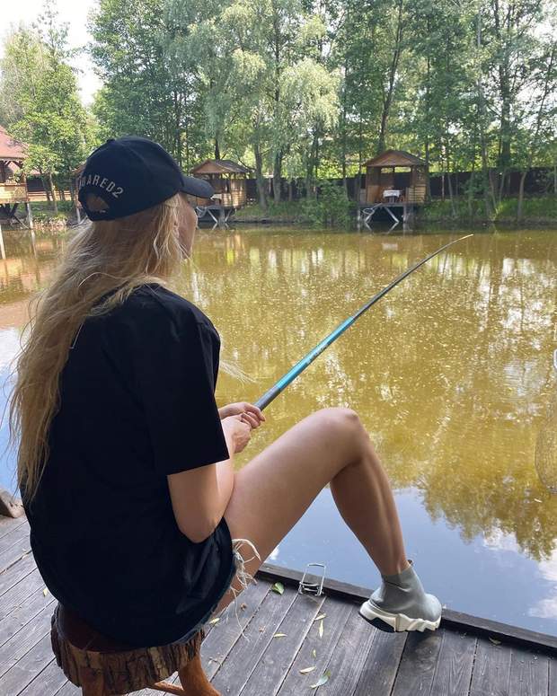 оля полякова на риболовлі