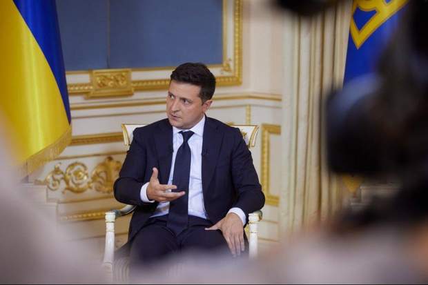 Зеленський має поставити на місце Коломойського і Медведчука