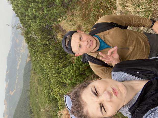 Дмитро й Аня в горах