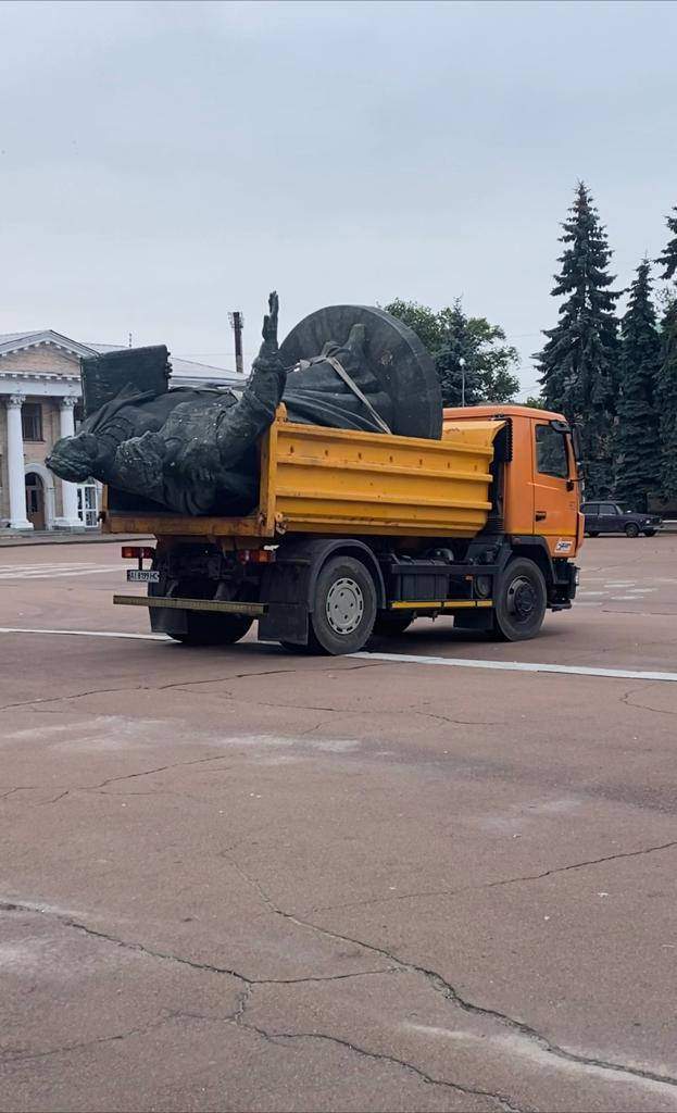 Демонтування Пам'ятника у Переяславі