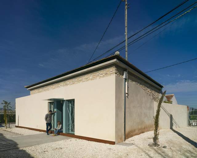 Espacios abiertos y no superpuestos: una casa con un interior moderno de España – foto – últimas noticias