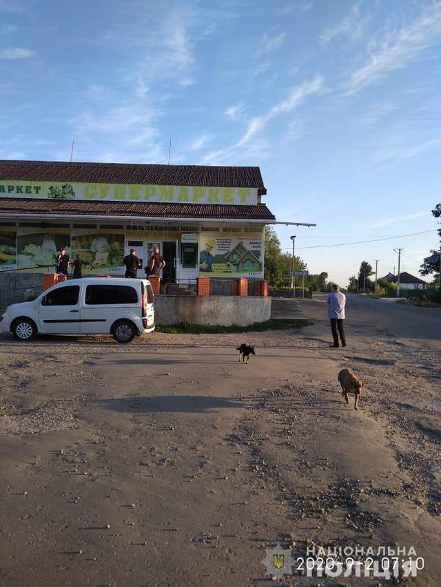Зловмисники обирали банкомати, які було легко грабувати