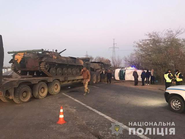 Наслідки ДТП за участі військового тягача на Одещині / Фото Нацполіції