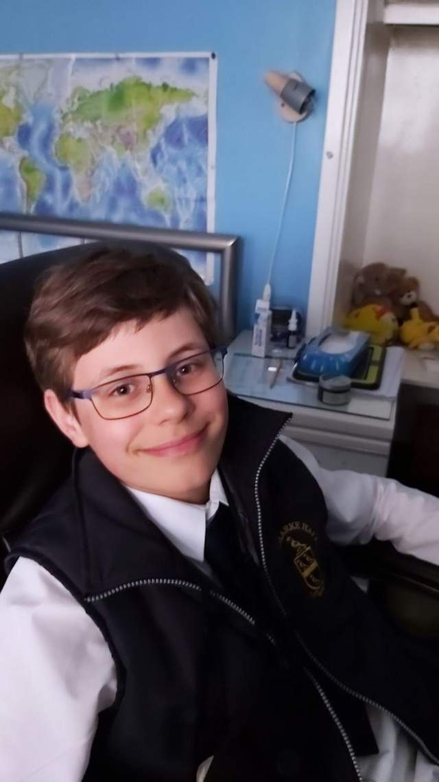 Син Тіни Кароль Веніамін