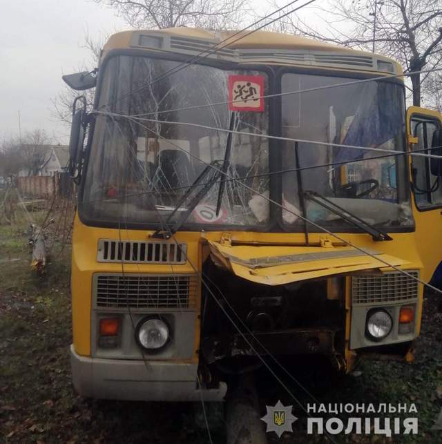 ДТП зі шкільним автобусом на Полтавщині