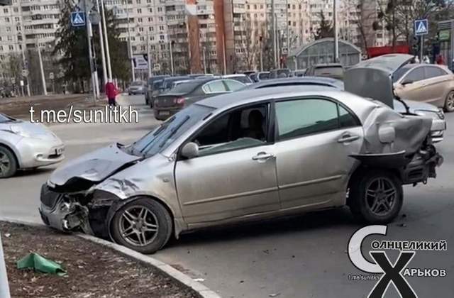У Харкові швидка потрапила у ДТП: є постраждалі