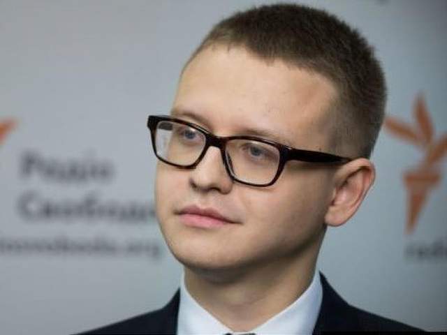 Микола Бєлєсков, військовий аналітик