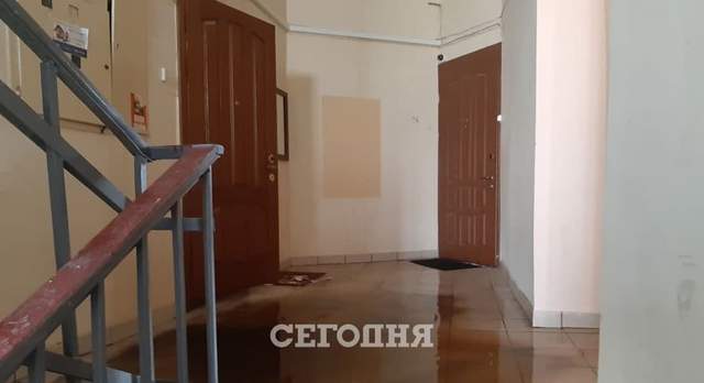 Пожежа в центрі Києва, на Костельній горів дах будинку, вогонь загасили