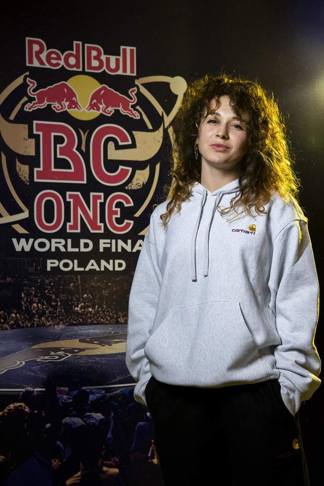 Stefani, Red Bull, брейк-данс