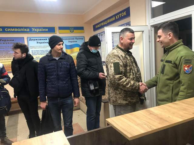 Охочих виявилося кілька десятків