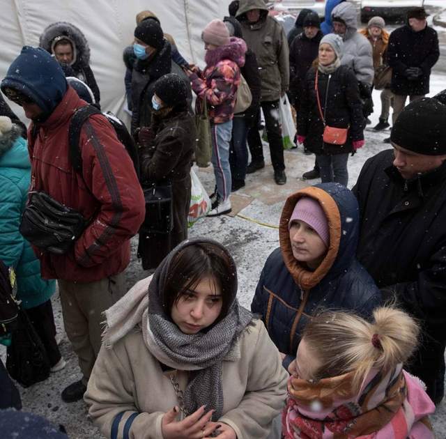 Втомлені місцеві мешканці / The New York Times