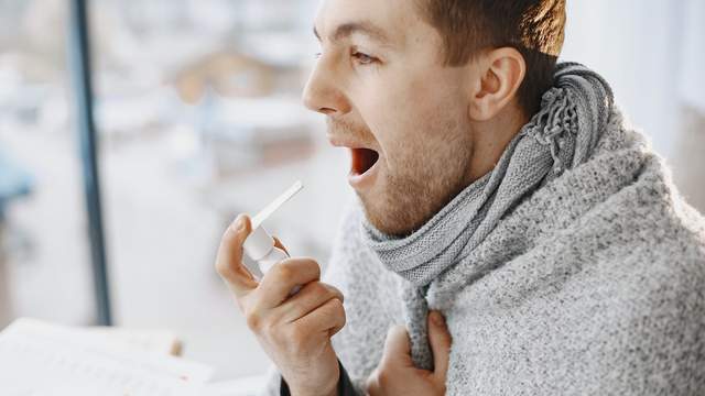 Каких продуктов следует избегать, когда болит горло