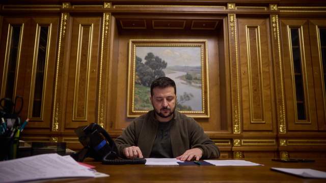 Зеленський позбавив громадянства ексчиновників часів Януковича: що буде далі