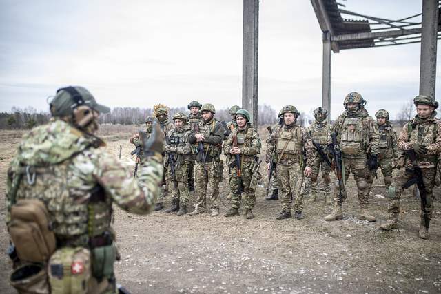 Уряд оновив порядок бронювання від мобілізації: що змінилося