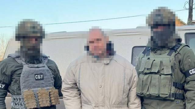 Допомагав ворогу наводити удари: СБУ затримала під Покровськом агента ГРУ