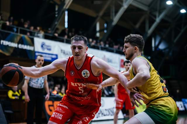 БК Рівне продовжує дивувати: клуб, який міг припинити існування, побореться за медалі Суперліги