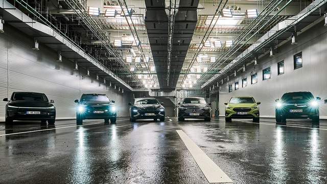 В яких авто системи безпеки не працюють в дощ та туман: масштабне дослідження